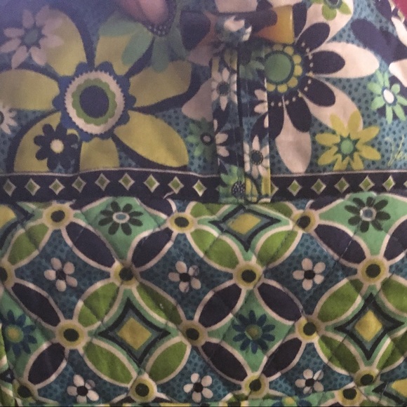 Vera Bradley Tote - Picture 2 of 4